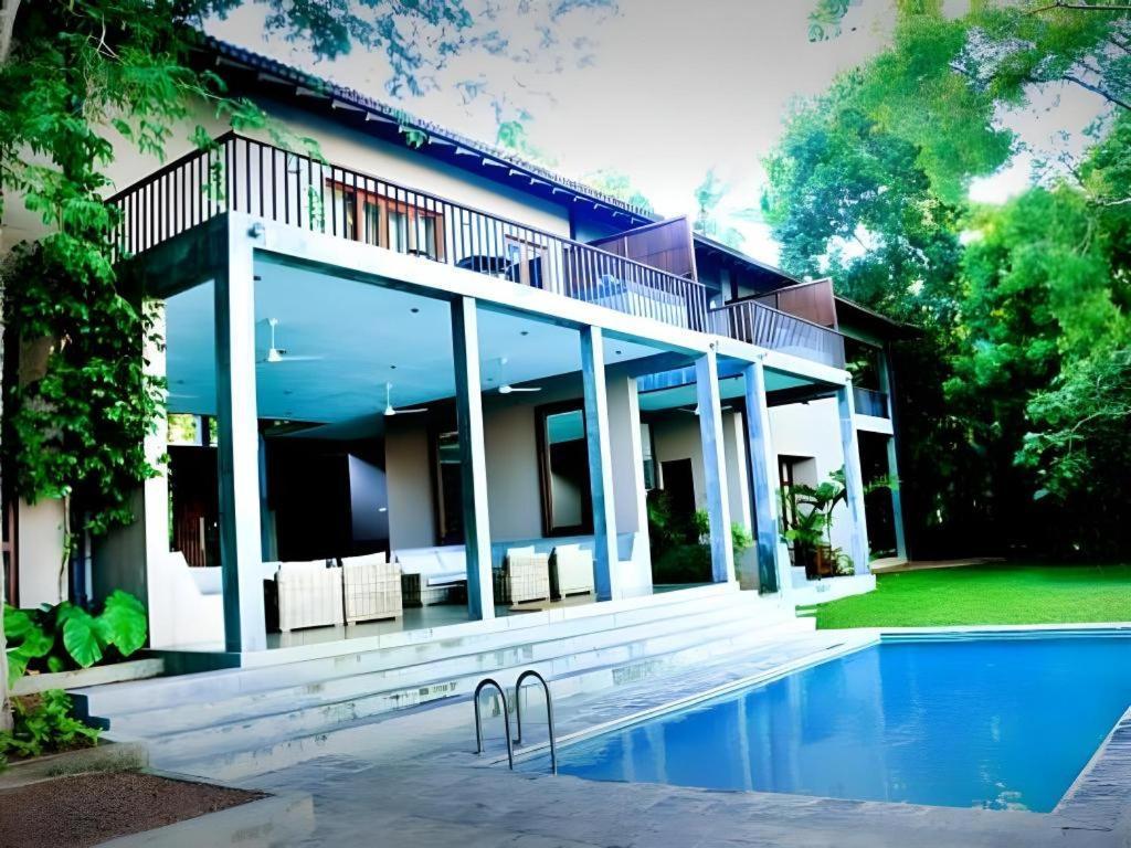 Roman Lake Ayurveda Boutique Resort Ахунгалла Экстерьер фото