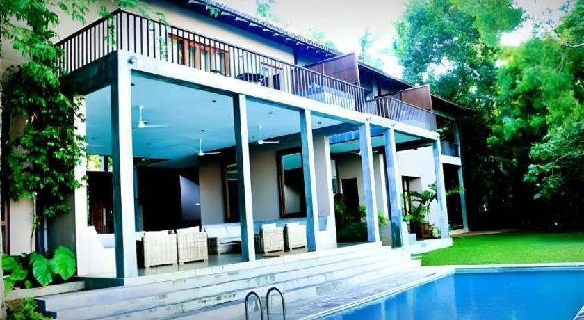 Roman Lake Ayurveda Boutique Resort Ахунгалла Экстерьер фото